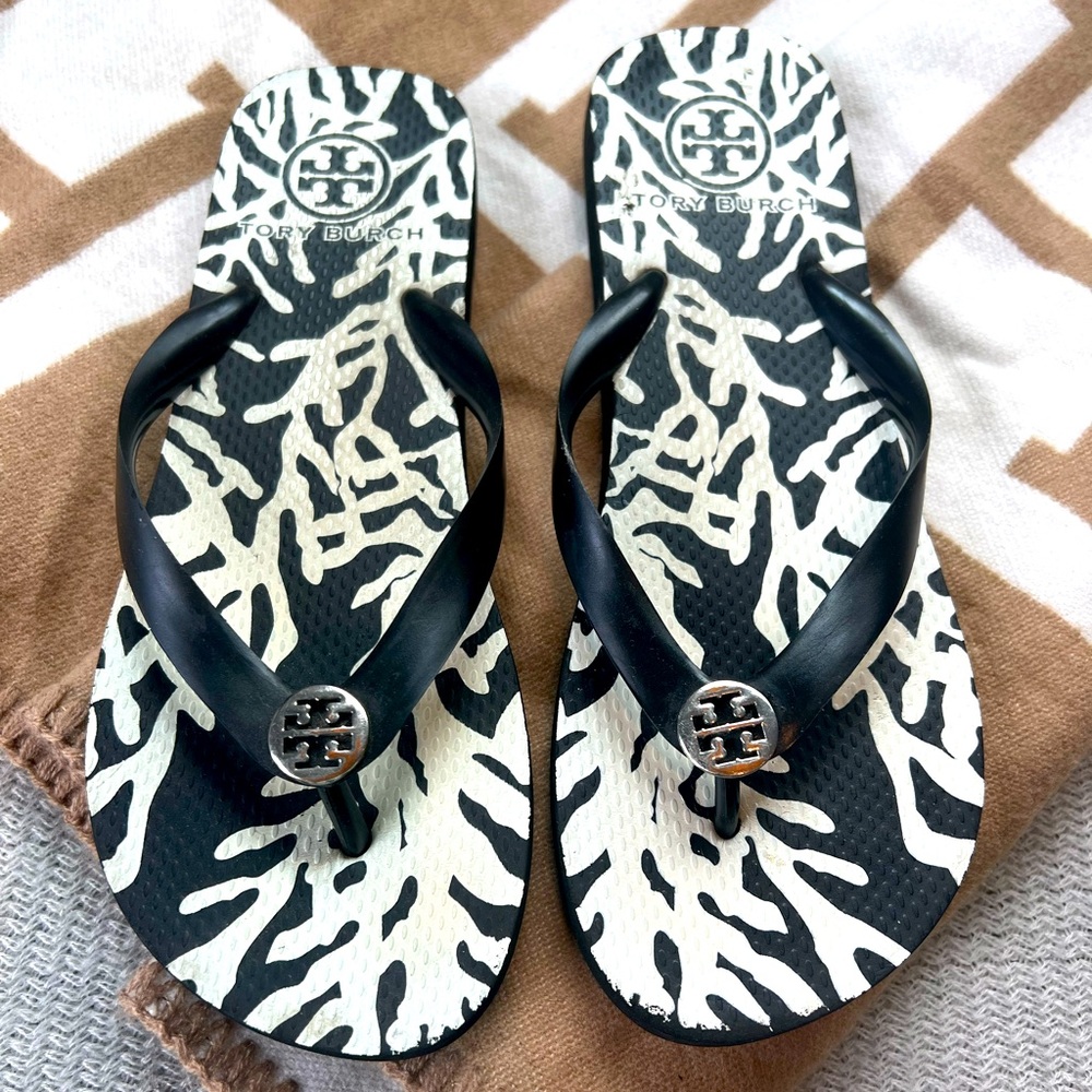 Tory burch flip flops black white and silver size 7.5